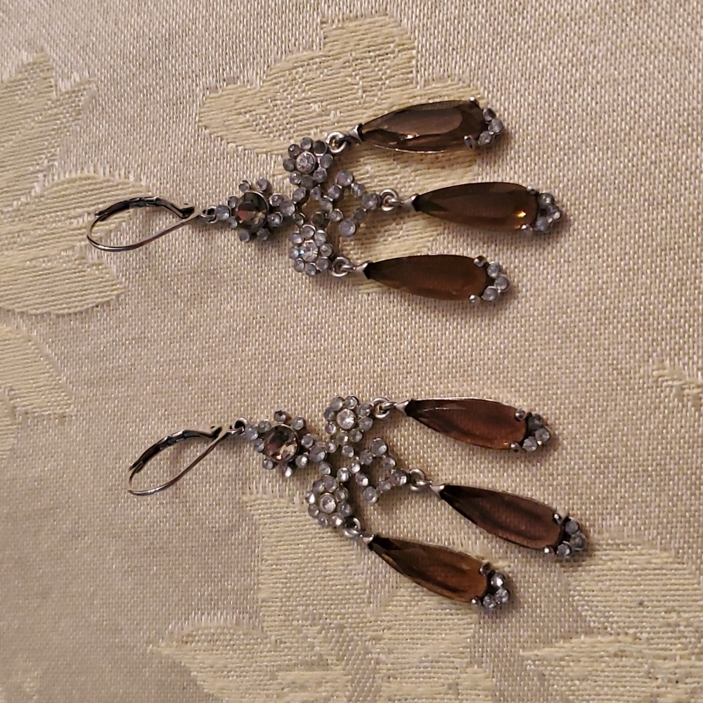 Sparkly set of amber colored earrings